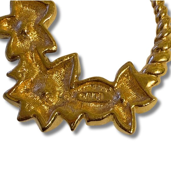 Avon Vintage Poinsettia Hoop Earrings Gold Tone Red Enamel Christmas Holiday - Picture 5 of 5